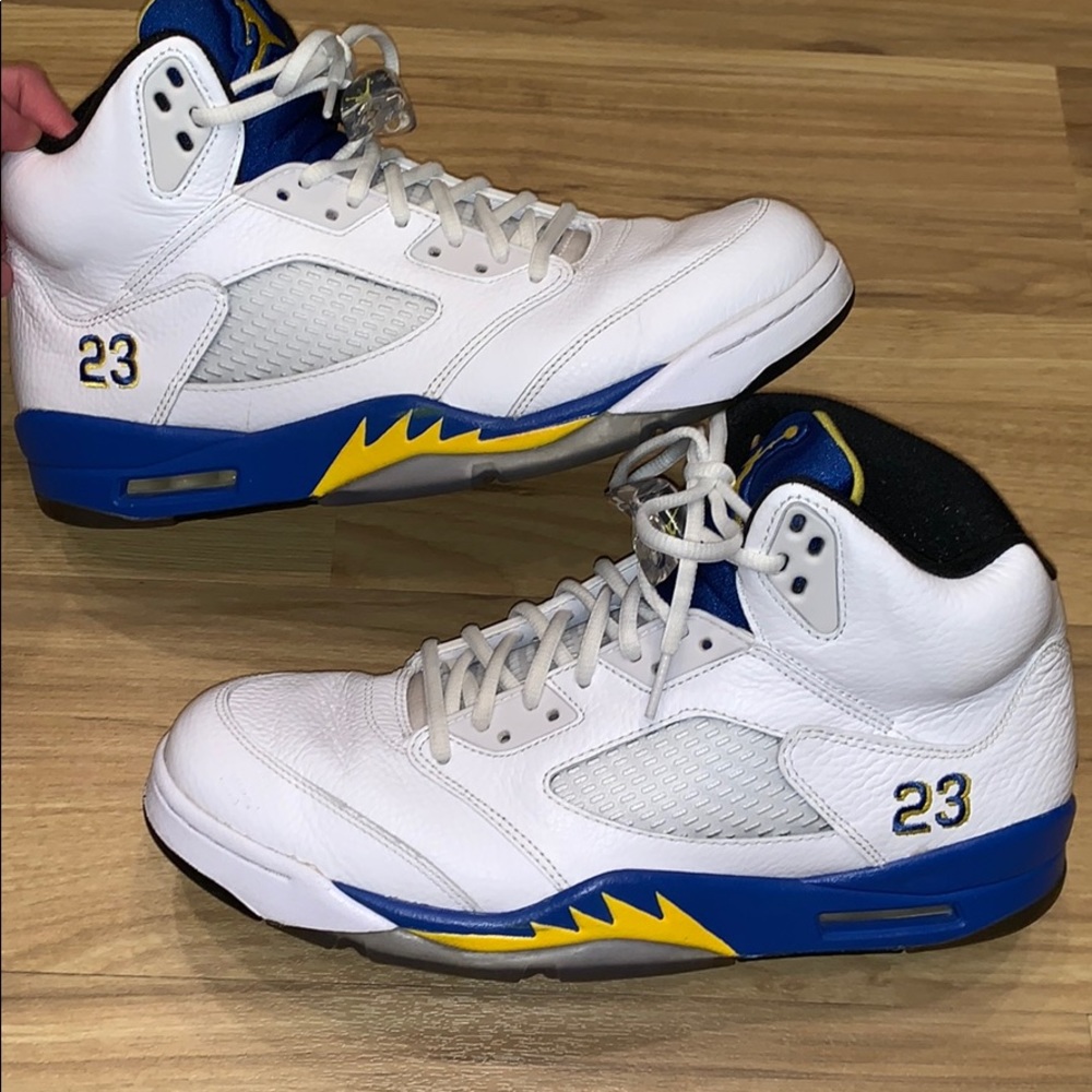 Men’s air Jordan 5 retro laney size 11 sneakers